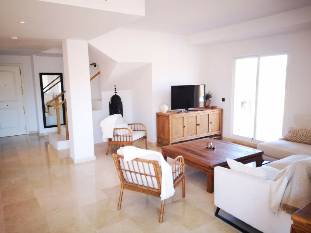 Penthouse Duplex Elviria Málaga - image 2