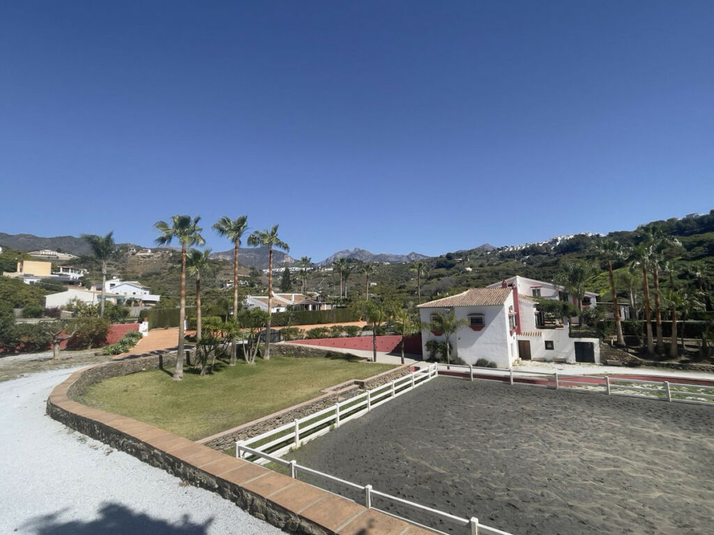 Detached Villa Frigiliana Málaga - image 2