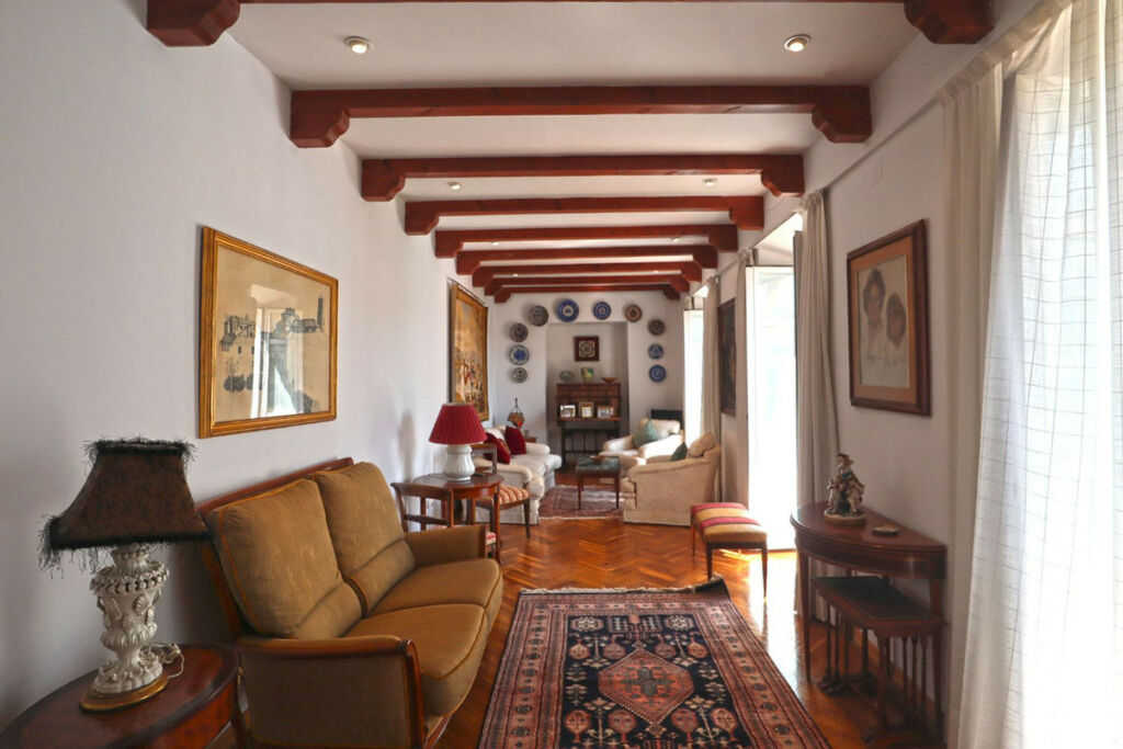 Middle Floor Apartment Marbella Málaga - image 2