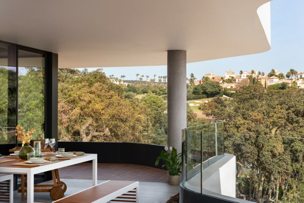 Ground Floor Apartment Sotogrande Cádiz - image 2