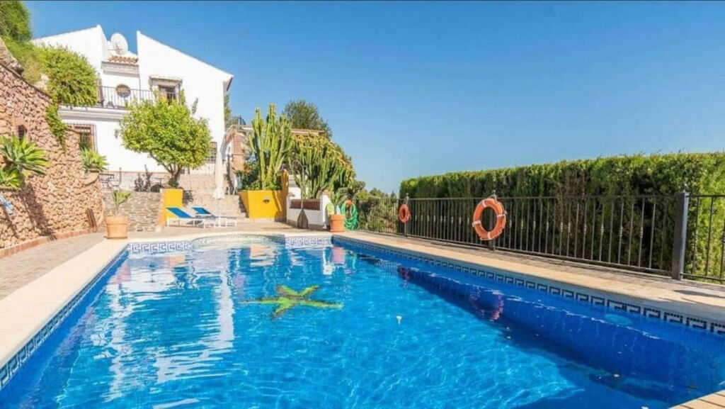 Detached Villa Frigiliana Málaga - image 2