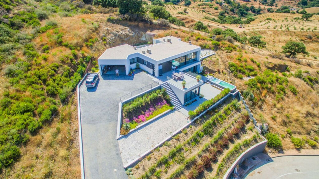 Detached Villa La Cala Golf Málaga - image 3