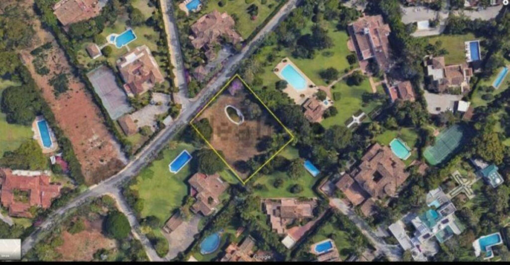 Residential Plot Guadalmina Baja Málaga - image 2