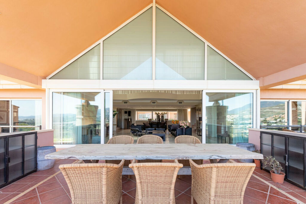 Penthouse Nueva Andalucía Málaga - image 2