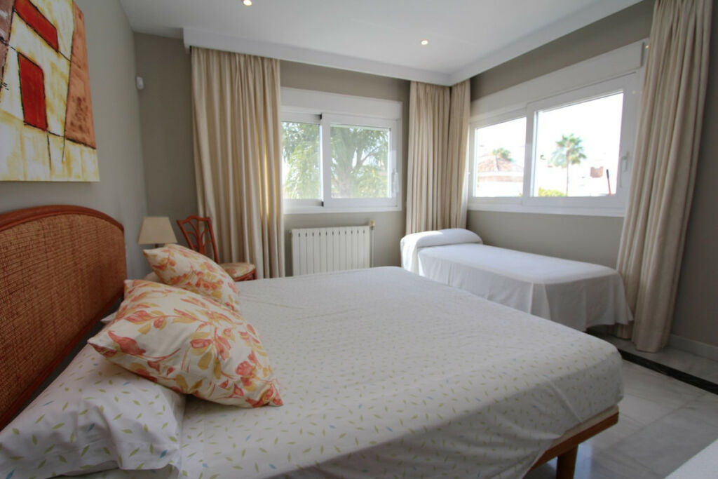 Detached Villa San Pedro de Alcántara Málaga - image 20