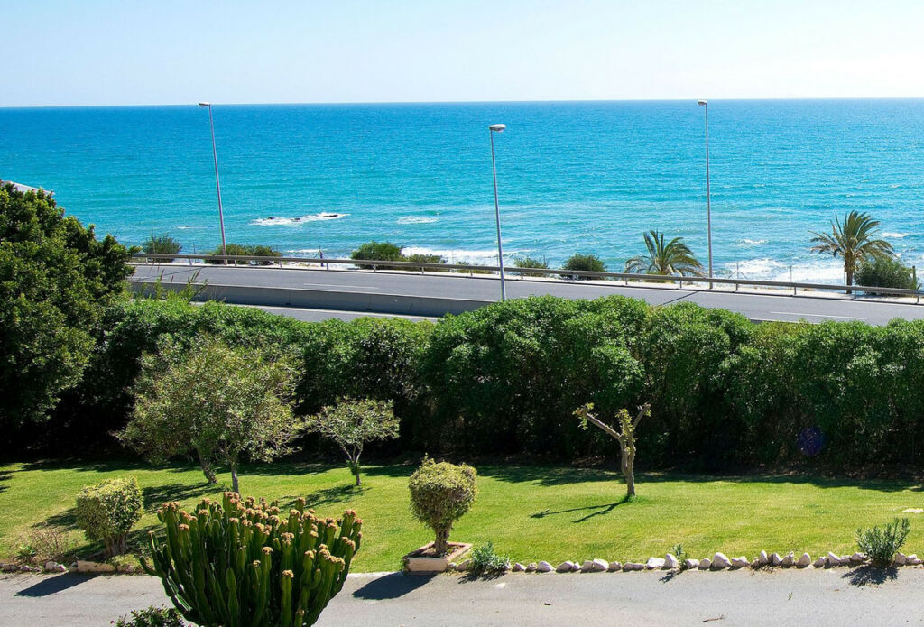 Middle Floor Apartment Torrenueva Málaga - image 17