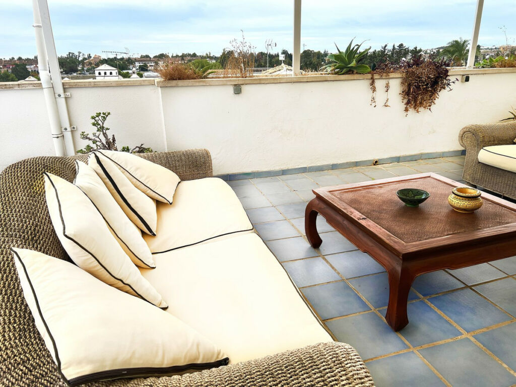 Top Floor Apartment Nueva Andalucía Málaga - image 20