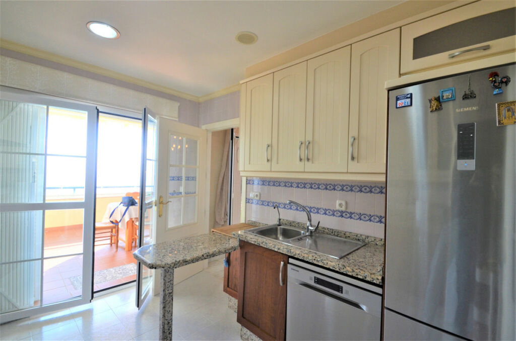 Middle Floor Apartment La Duquesa Málaga - image 20