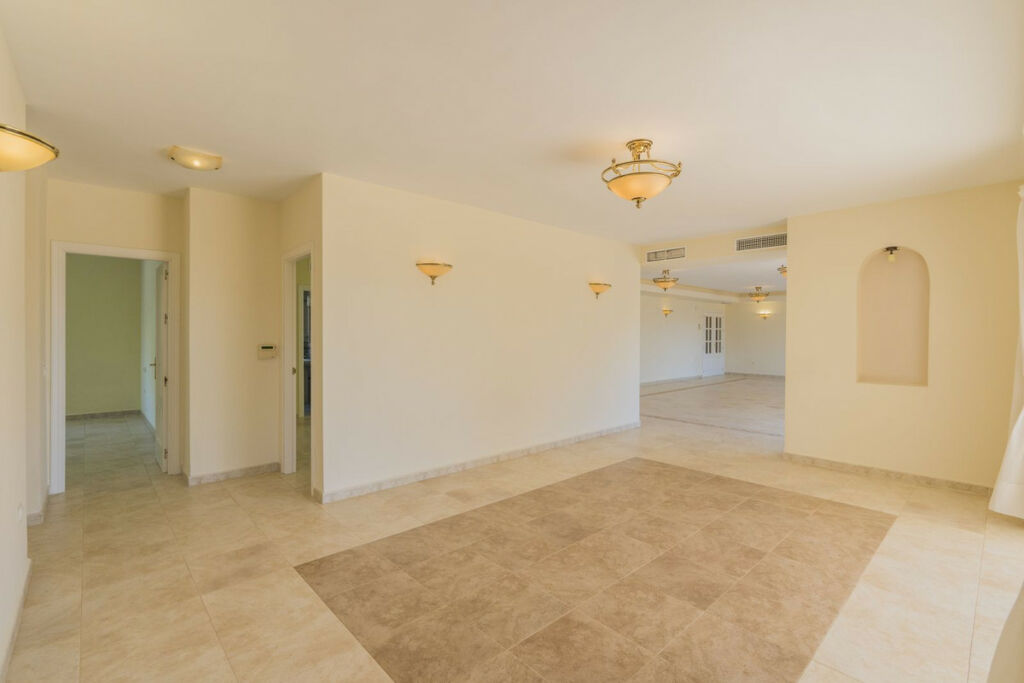 Detached Villa Valtocado Málaga - image 22