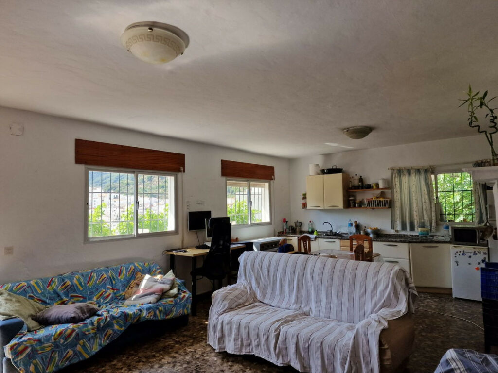 Detached Villa Tolox Málaga - image 21
