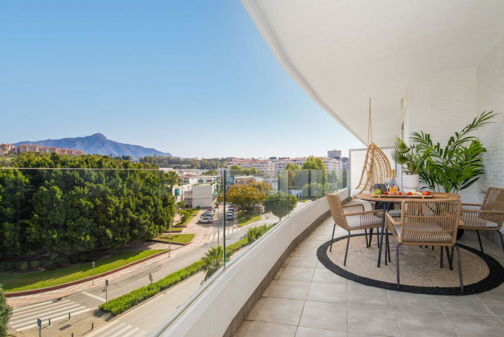 Middle Floor Apartment La Campana Málaga - image 22