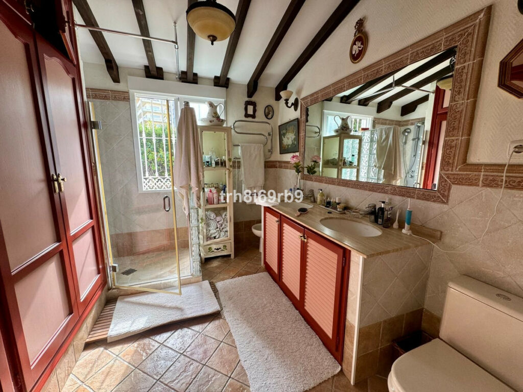 Detached Villa Atalaya Málaga - image 21