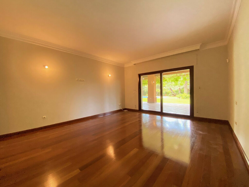 Detached Villa Sierra Blanca Málaga - image 26