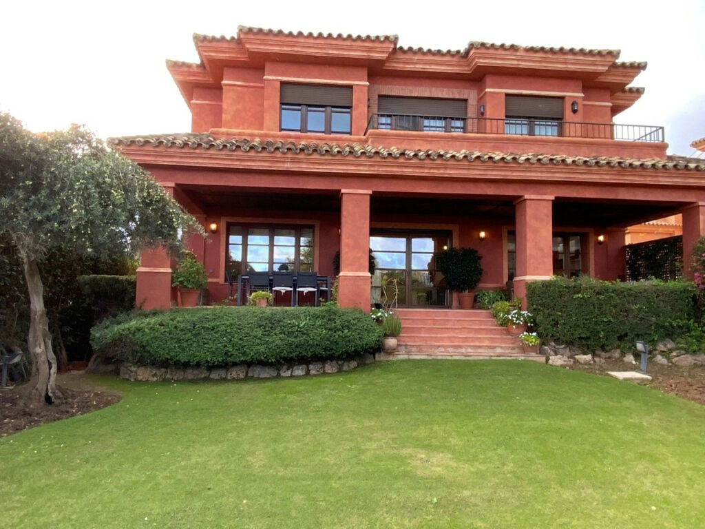 Detached Villa Marbella Málaga - image 21