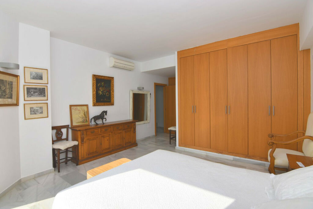 Semi-Detached House Fuengirola Málaga - image 22