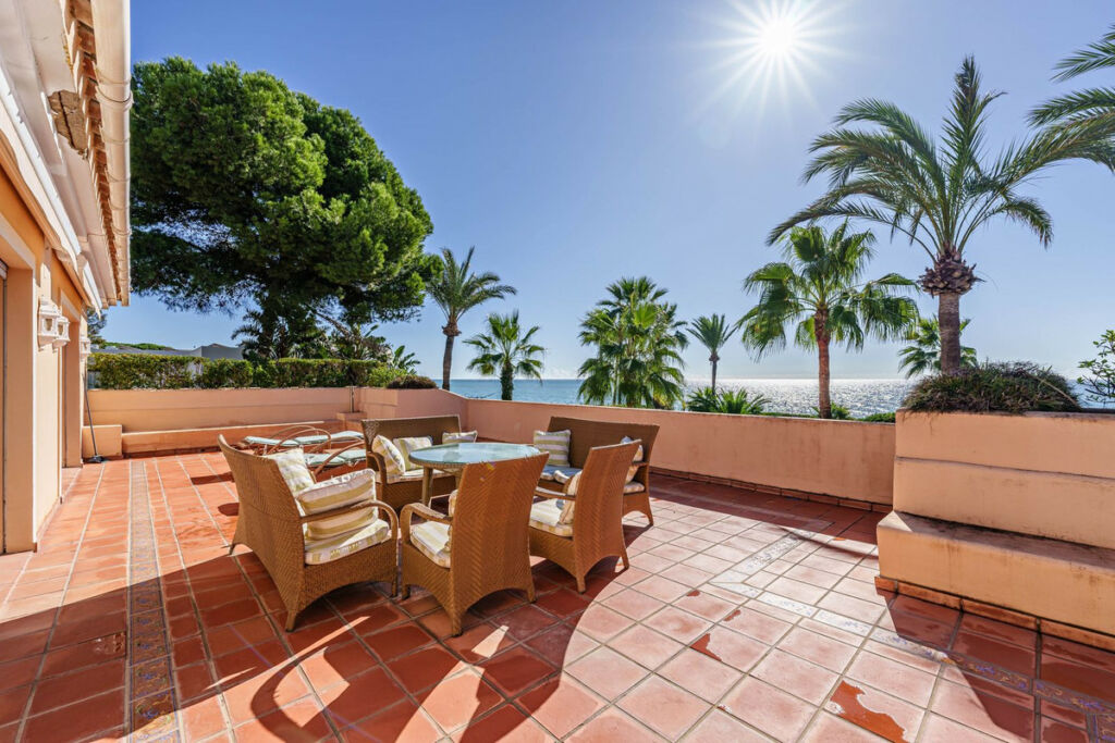 Detached Villa Benamara Málaga - image 22