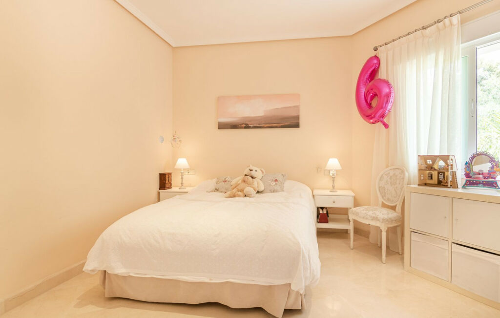 Detached Villa Benahavís Málaga - image 23