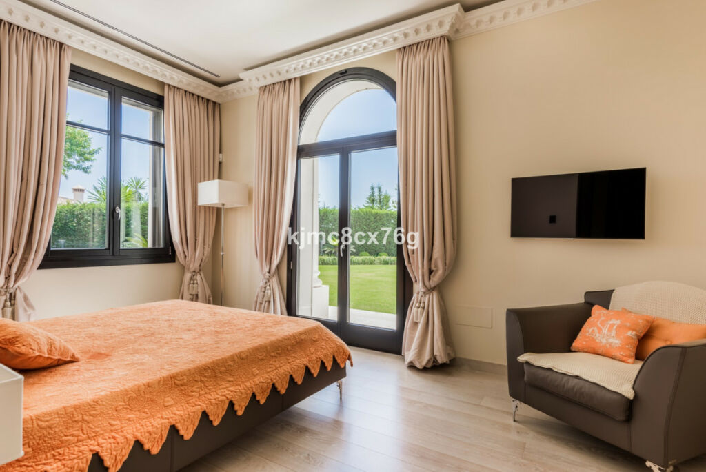 Detached Villa Hacienda Las Chapas Málaga - image 23