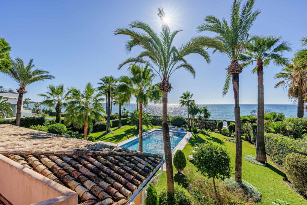 Detached Villa Benamara Málaga - image 23