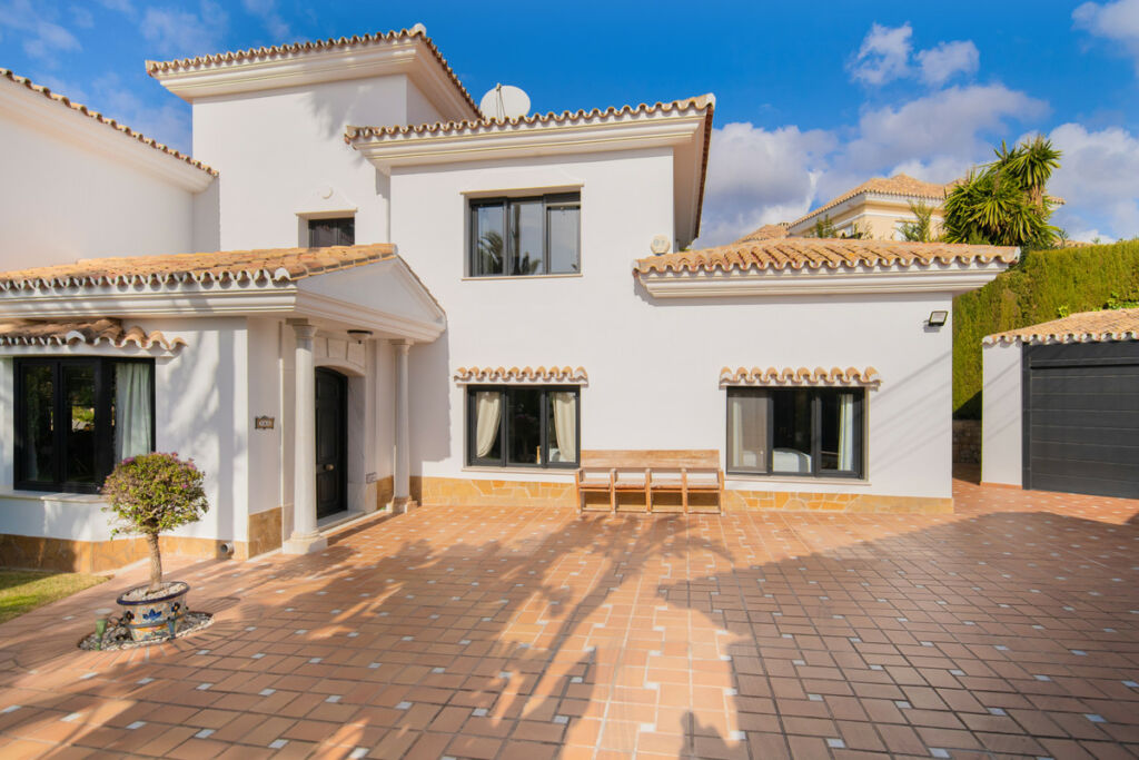 Detached Villa El Rosario Málaga - image 23