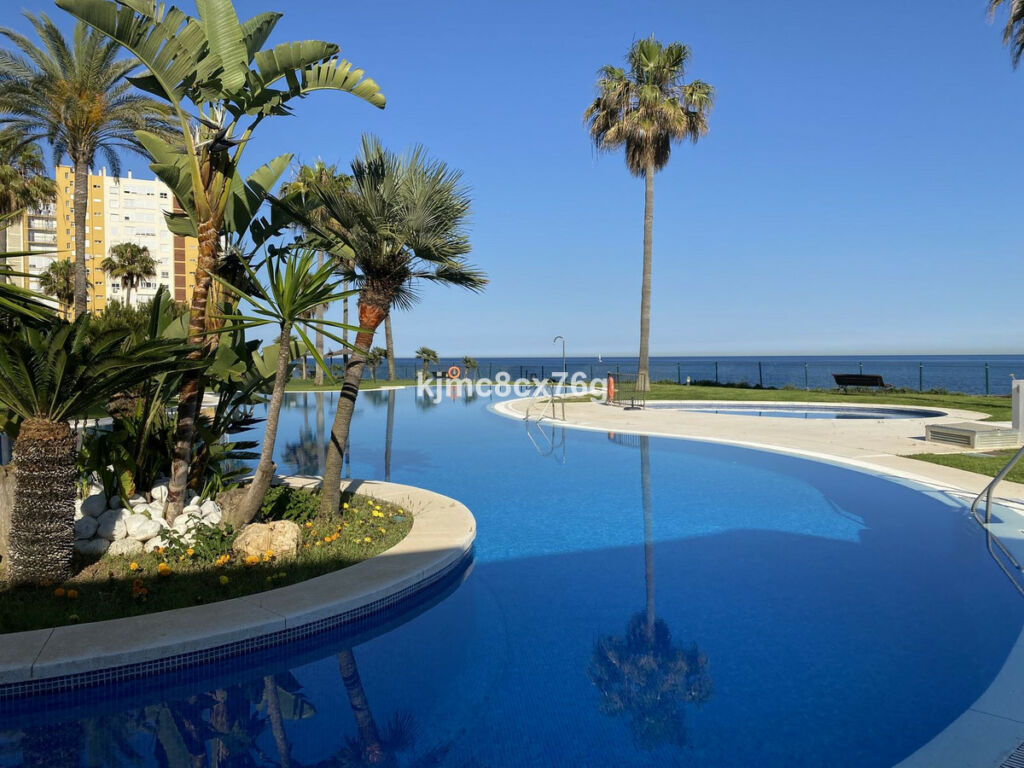 Middle Floor Apartment Calahonda Málaga - image 23