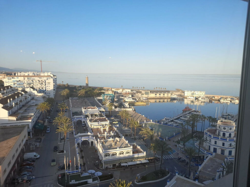 Penthouse Estepona Málaga - image 9