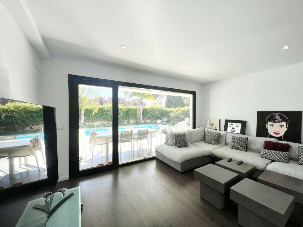 Detached Villa Marbella Málaga - image 24
