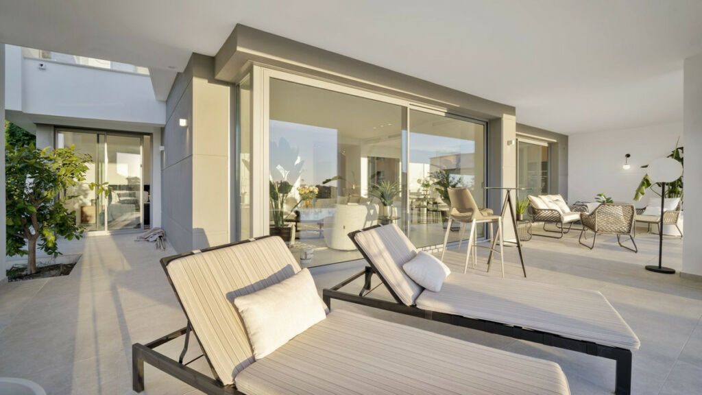 Detached Villa Marbella Málaga - image 24