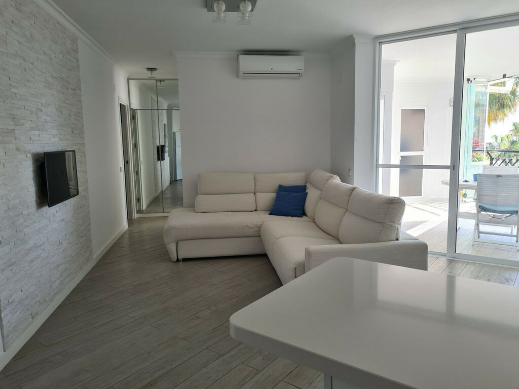 Middle Floor Apartment Calahonda Málaga - image 24