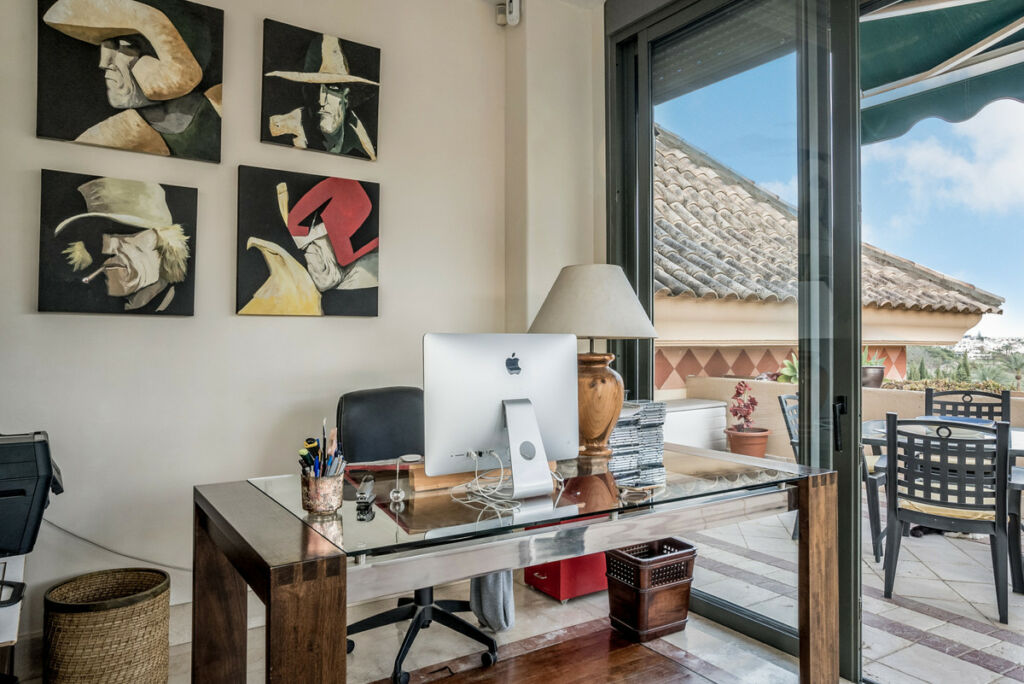 Penthouse Nueva Andalucía Málaga - image 24