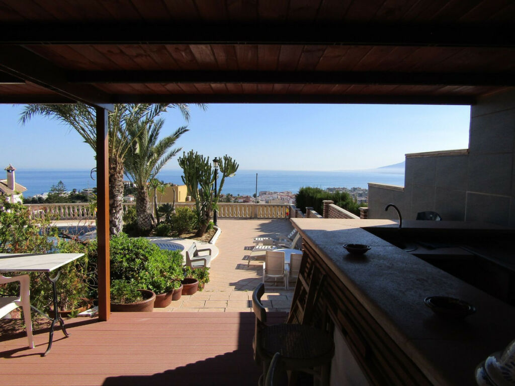 Detached Villa Málaga Este Málaga - image 23