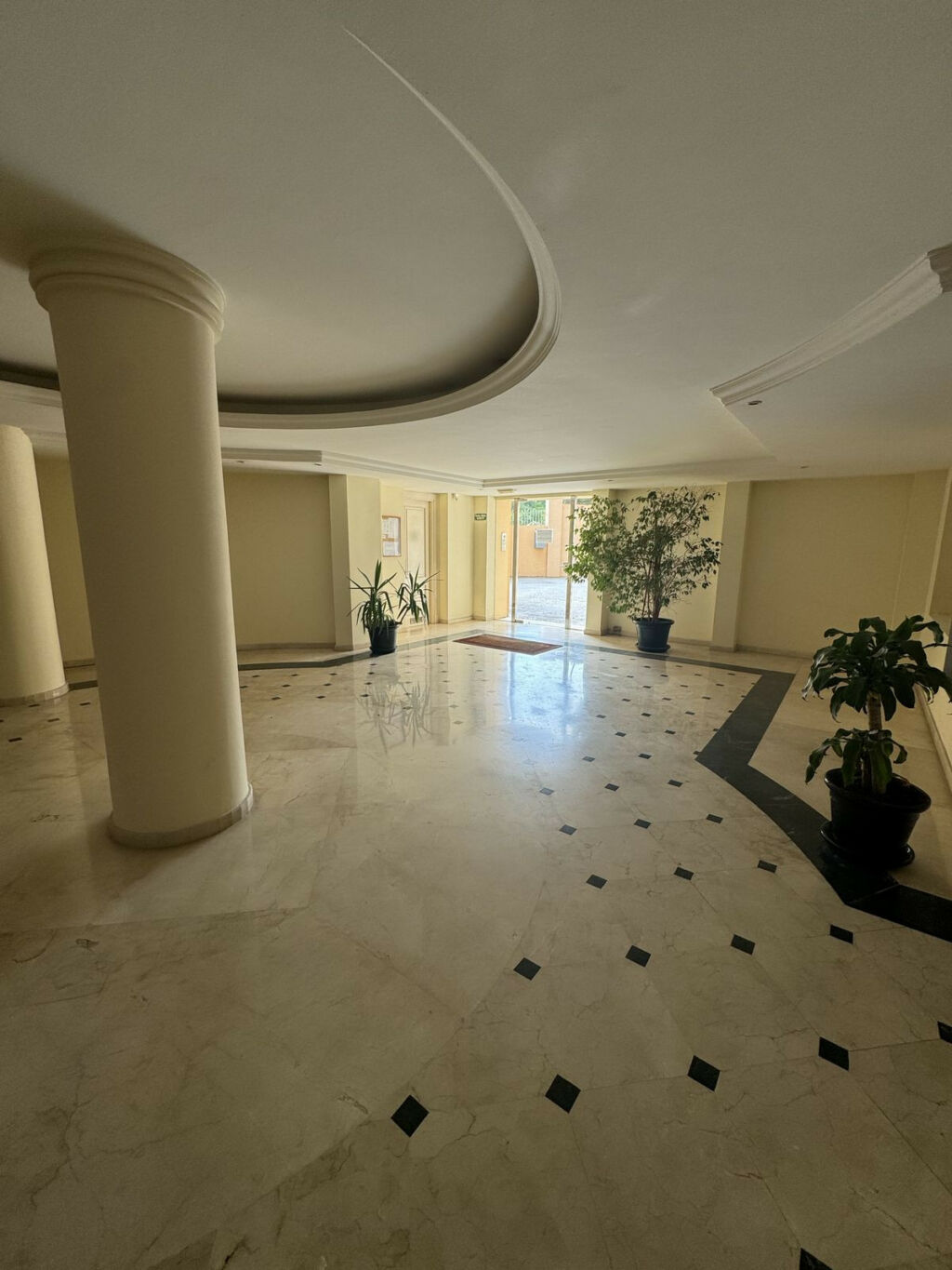 Middle Floor Apartment Nueva Andalucía Málaga - image 26