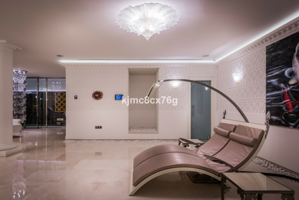 Detached Villa Hacienda Las Chapas Málaga - image 25