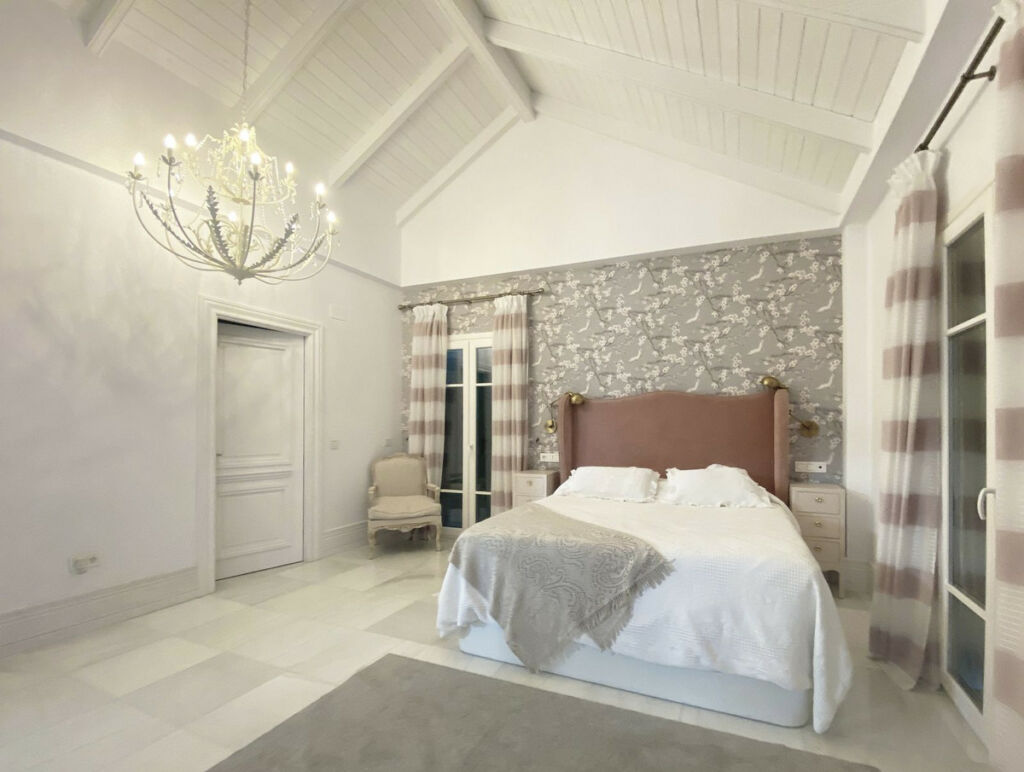 Detached Villa Marbella Málaga - image 23