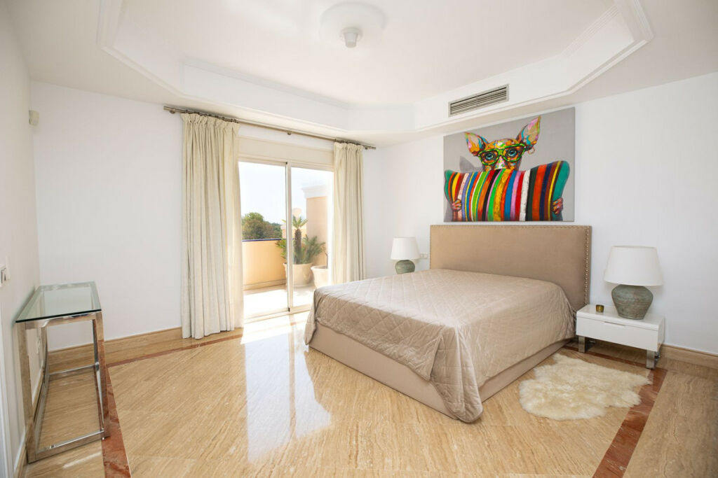 Penthouse Duplex The Golden Mile Málaga - image 25