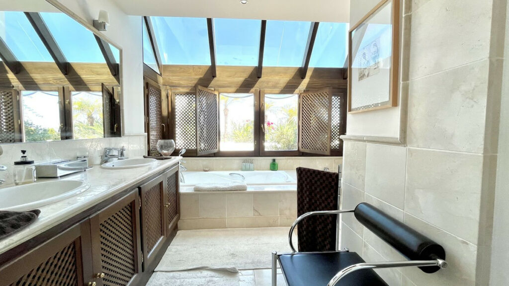 Penthouse Río Real Málaga - image 25