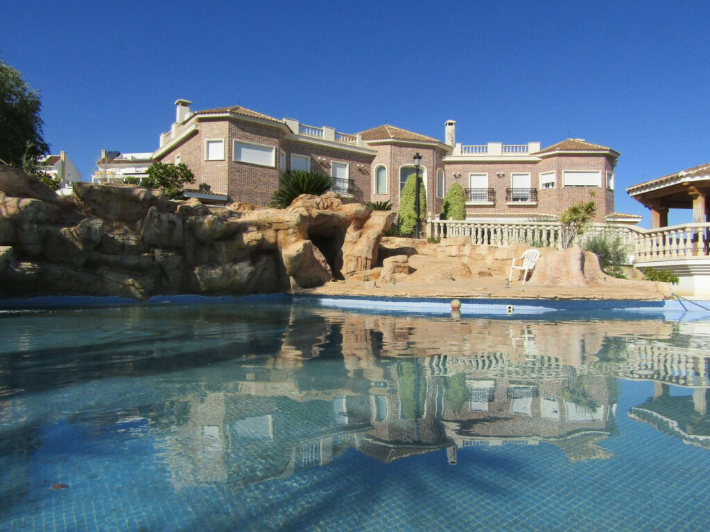Detached Villa Málaga Este Málaga - image 25