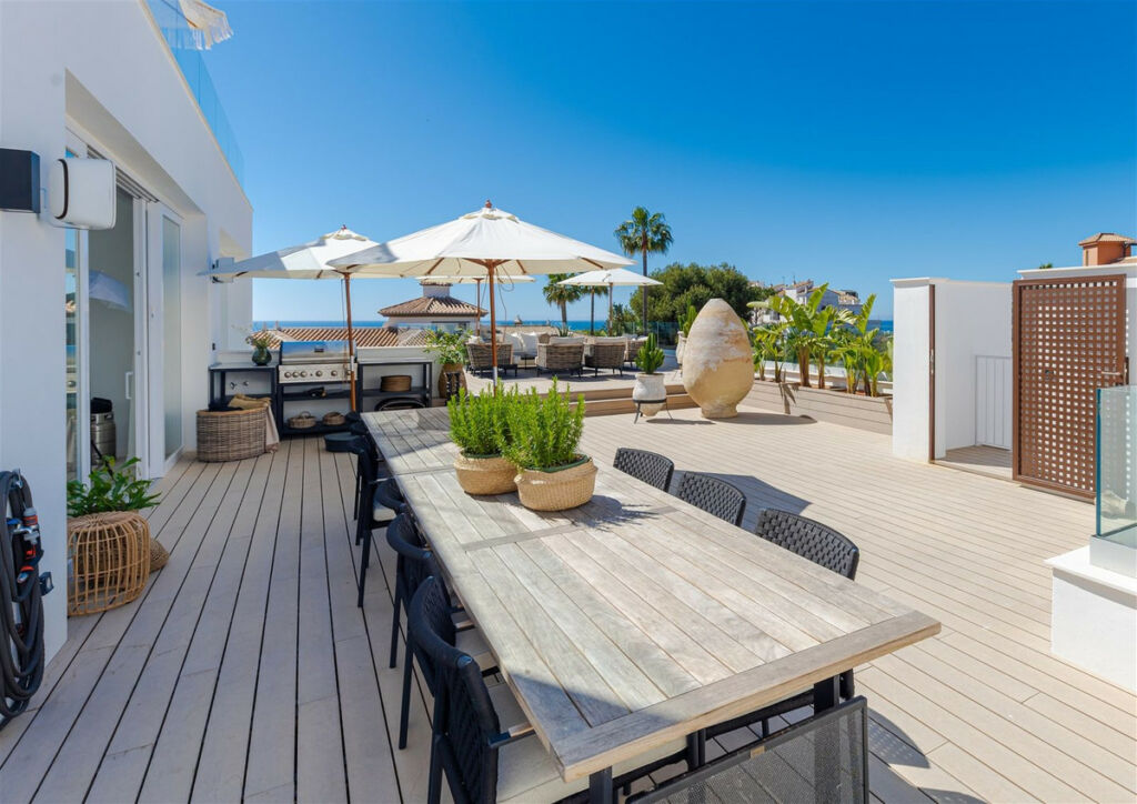 Detached Villa Riviera del Sol Málaga - image 26