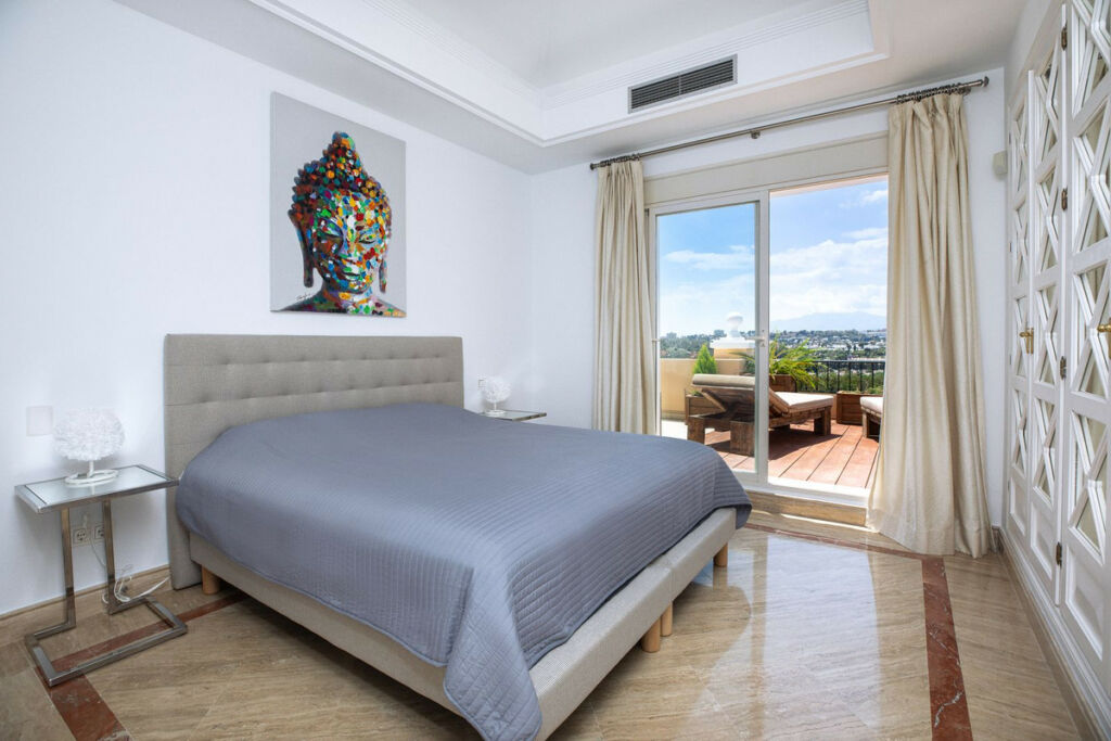 Penthouse Duplex The Golden Mile Málaga - image 26