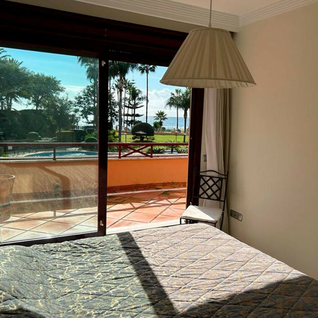 Townhouse Estepona Málaga - image 16