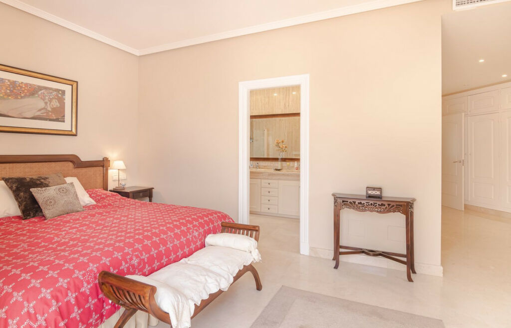 Detached Villa Benahavís Málaga - image 27