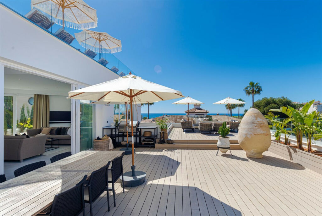 Detached Villa Riviera del Sol Málaga - image 27