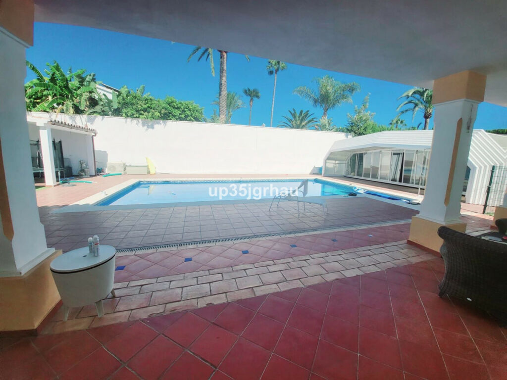 Detached Villa Bel Air Málaga - image 28