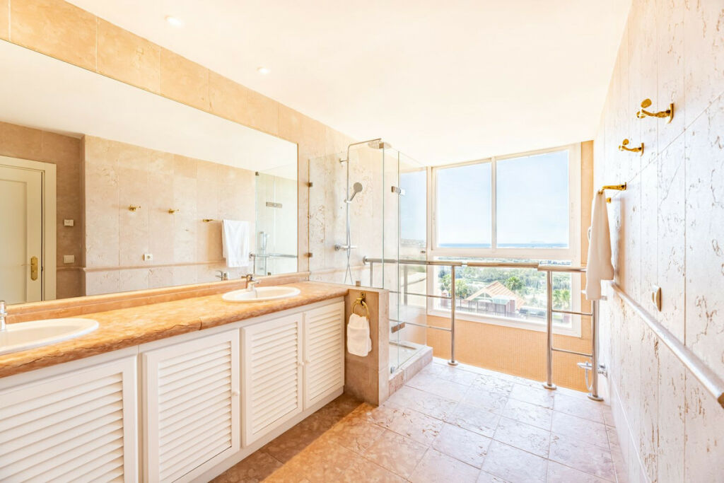 Penthouse Nueva Andalucía Málaga - image 28