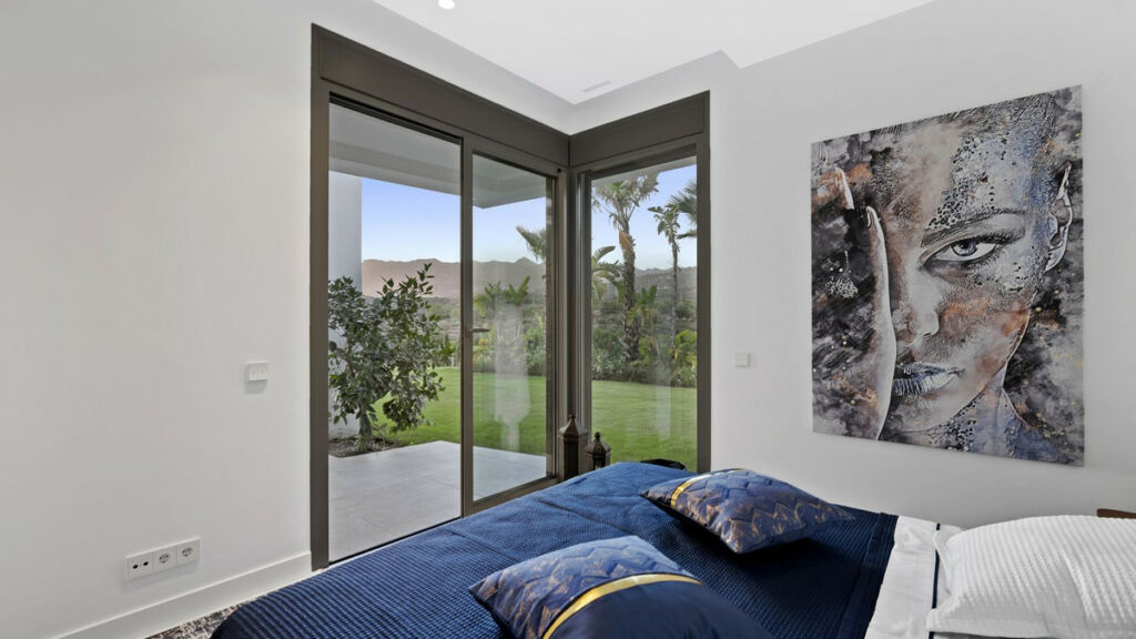 Detached Villa Marbella Málaga - image 28