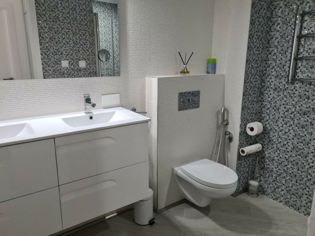 Middle Floor Apartment Calahonda Málaga - image 29