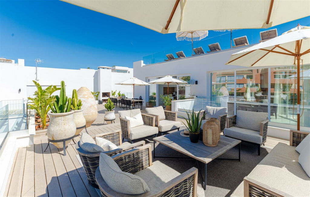 Detached Villa Riviera del Sol Málaga - image 29