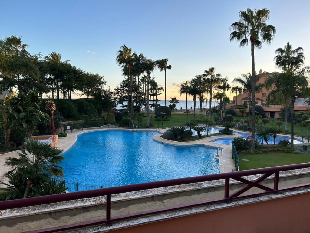 Townhouse Estepona Málaga - image 10