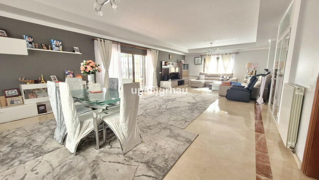 Detached Villa Bel Air Málaga - image 3