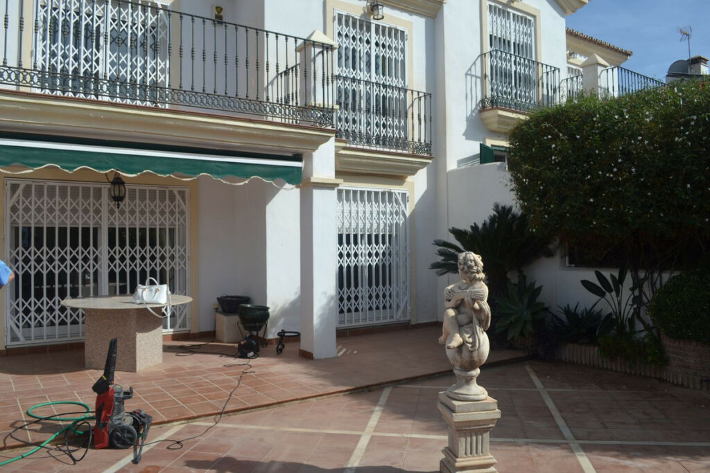 Semi-Detached House Alhaurin Golf Málaga - image 8